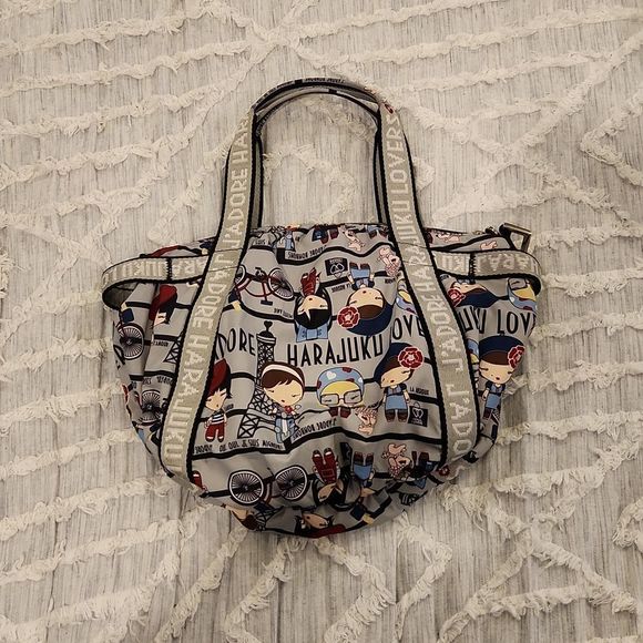 Gray J'adore Harajuko lovers Paris shoulder bag, excellent condition! - Picture 3 of 9